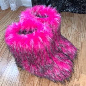 fur boots.
